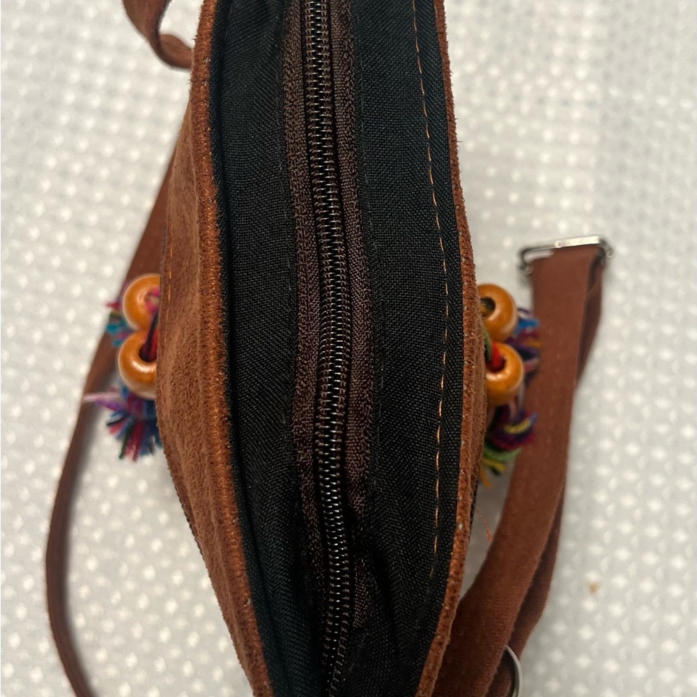 Sunflower Embroidered Tan Crossbody Bag - Picture 5 of 5